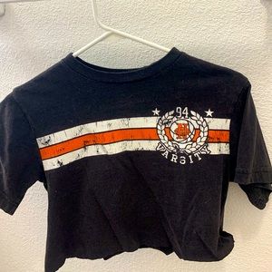 Old Navy cropped t-shirt. Size medium.